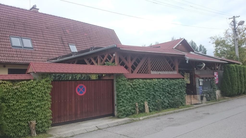Penzion Relax Prievidza Exterior foto